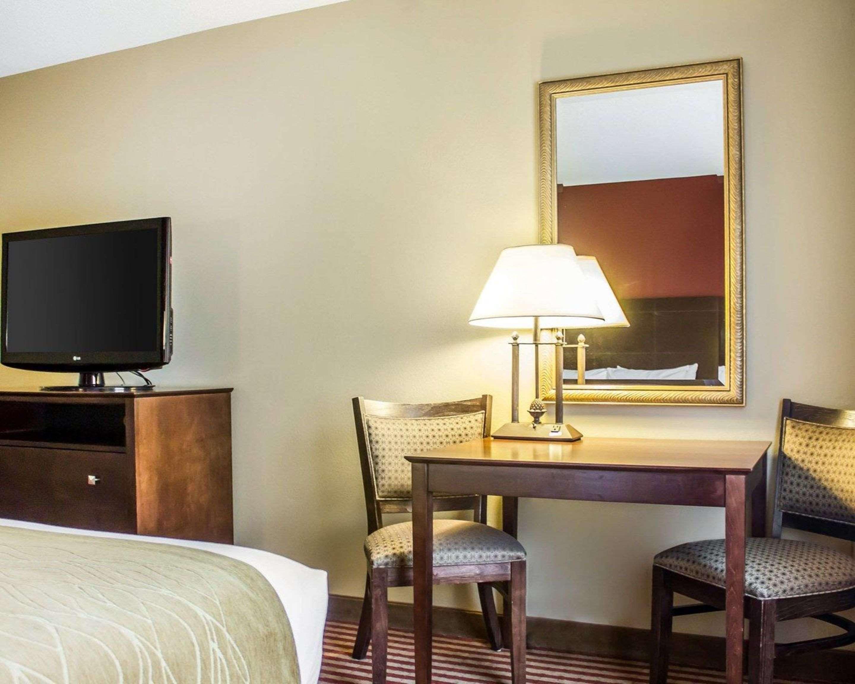 Dayville Comfort Inn & Suites מראה חיצוני תמונה