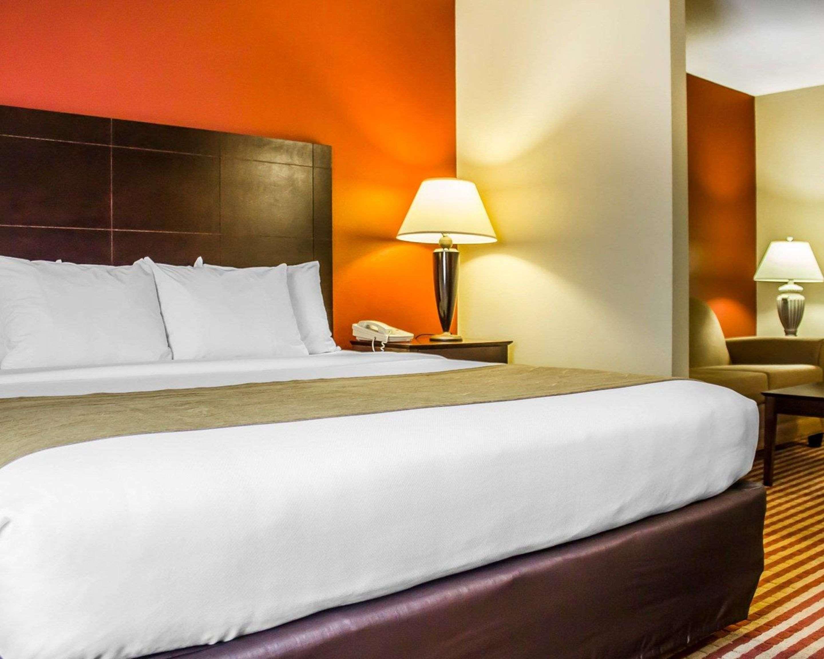 Dayville Comfort Inn & Suites מראה חיצוני תמונה