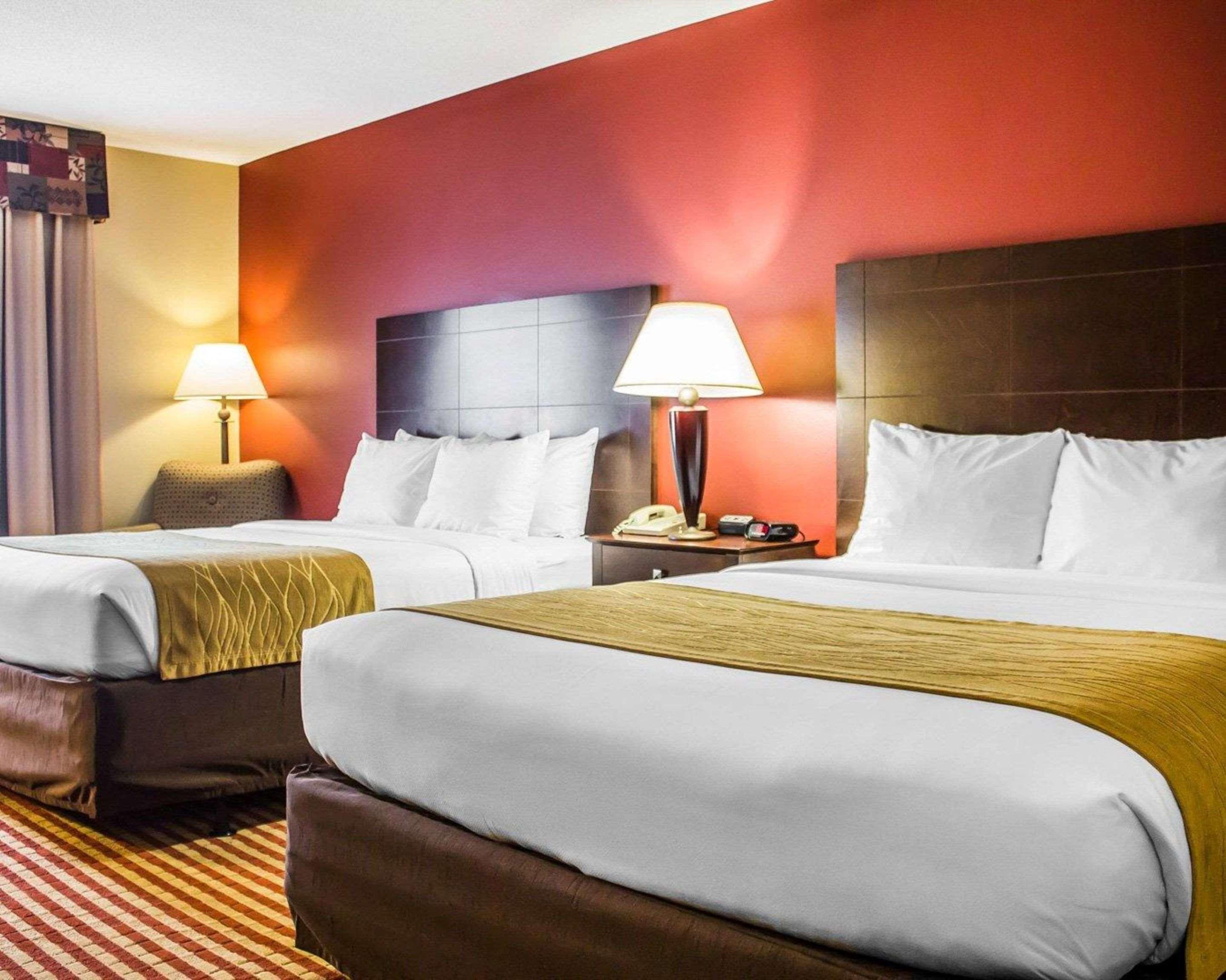 Dayville Comfort Inn & Suites מראה חיצוני תמונה