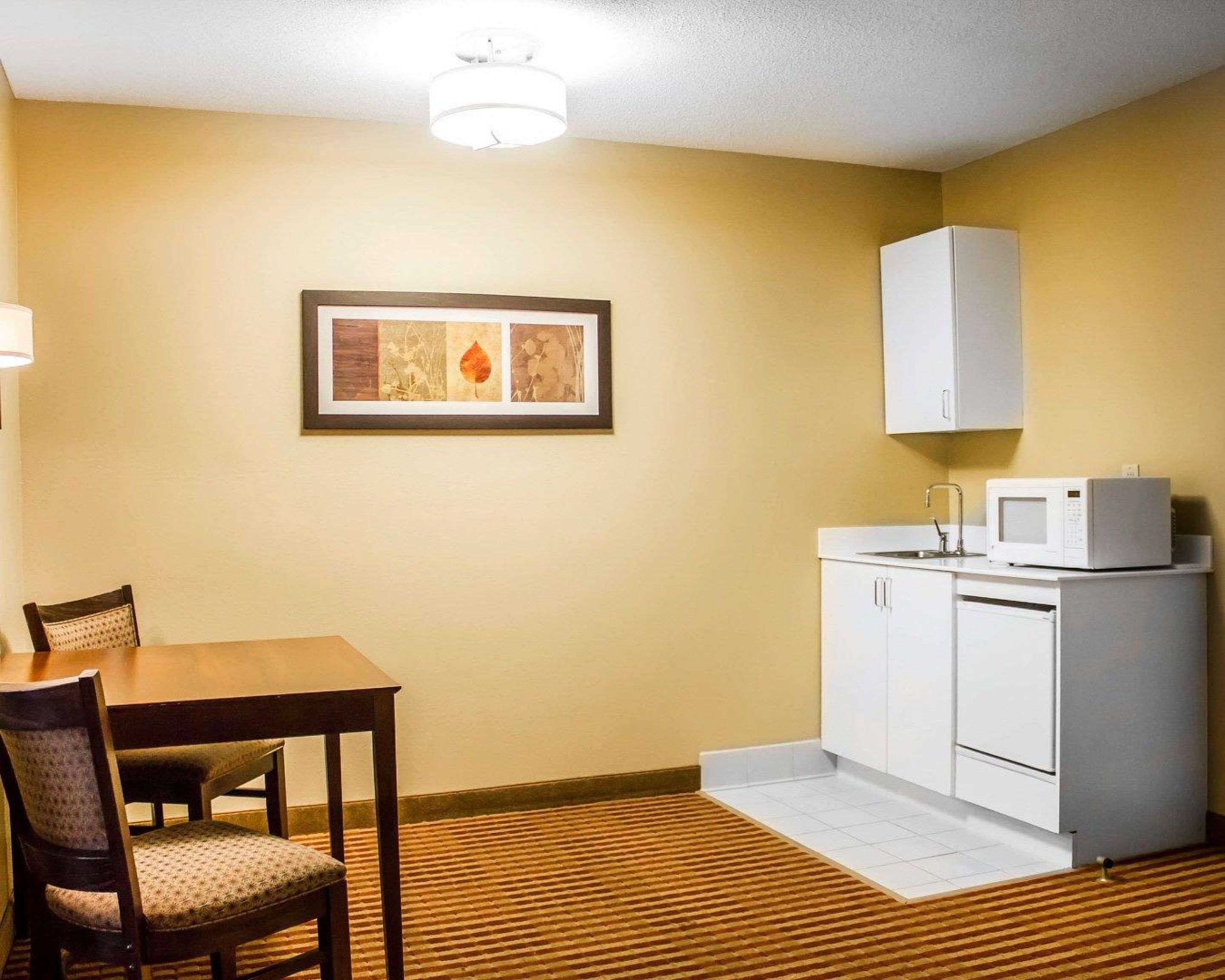 Dayville Comfort Inn & Suites מראה חיצוני תמונה