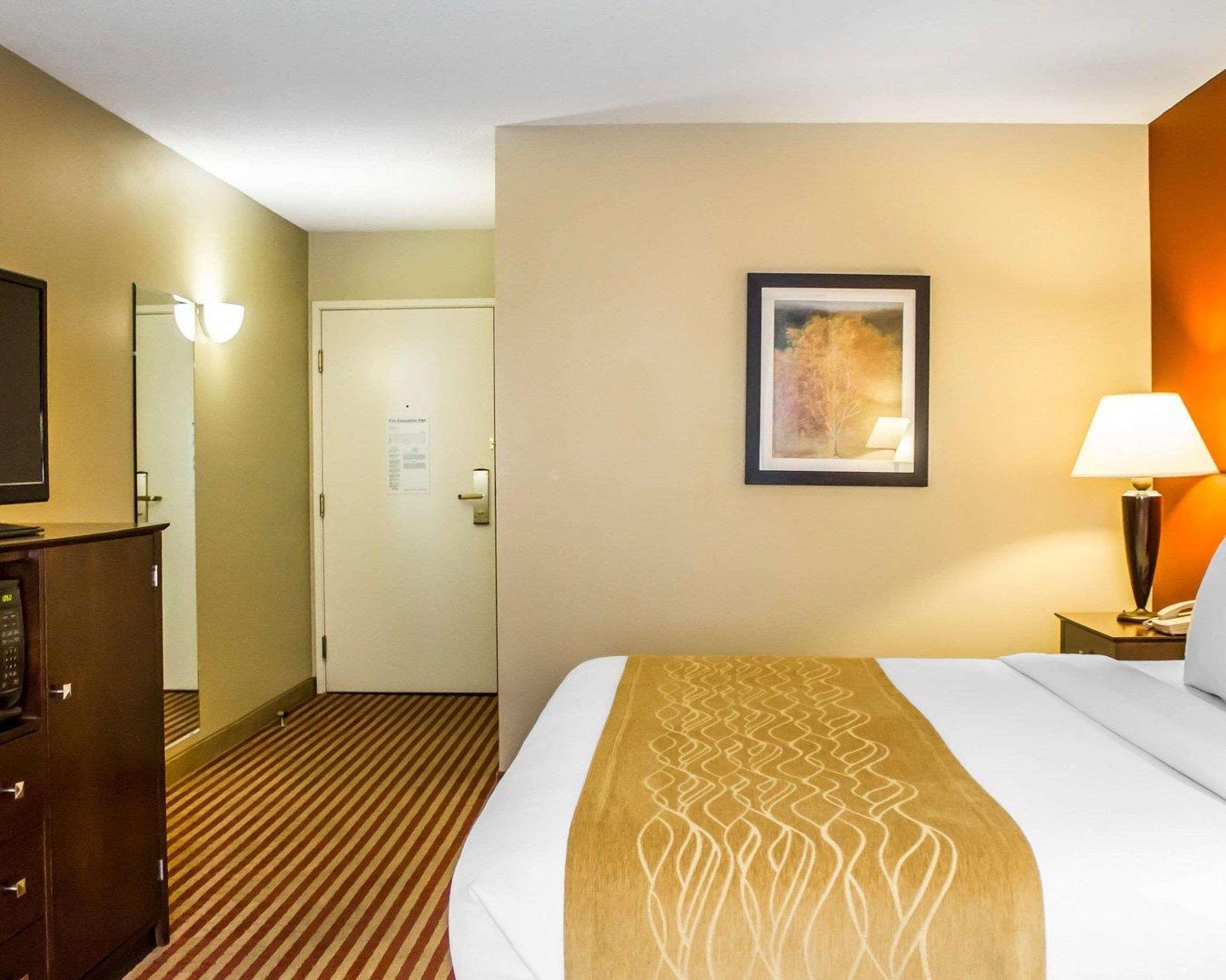 Dayville Comfort Inn & Suites מראה חיצוני תמונה